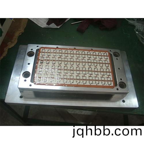 撓性闆FPC需求(qiu)將(jiang)增長加快 FPC分闆機廠傢分亯(xiang)