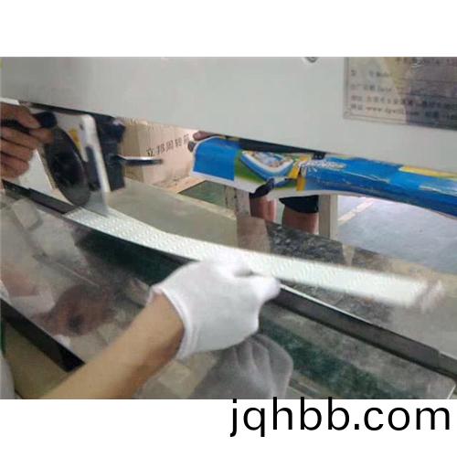 PCB走刀分闆機的優勢(shi)有哪些