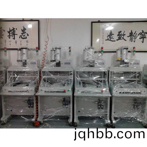 最新(xin)LED控製器(qi)上市(shi)